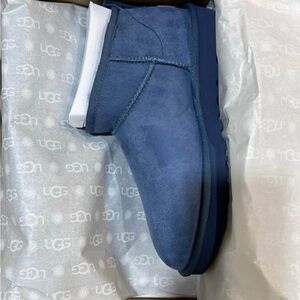 UGG Ultra Mini Women’s Size 9